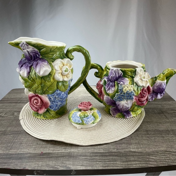 Ceramic Plant/Flower Themed Teapot & Pitcher Spring Summer Decor Homedecor - Picture 3 of 5